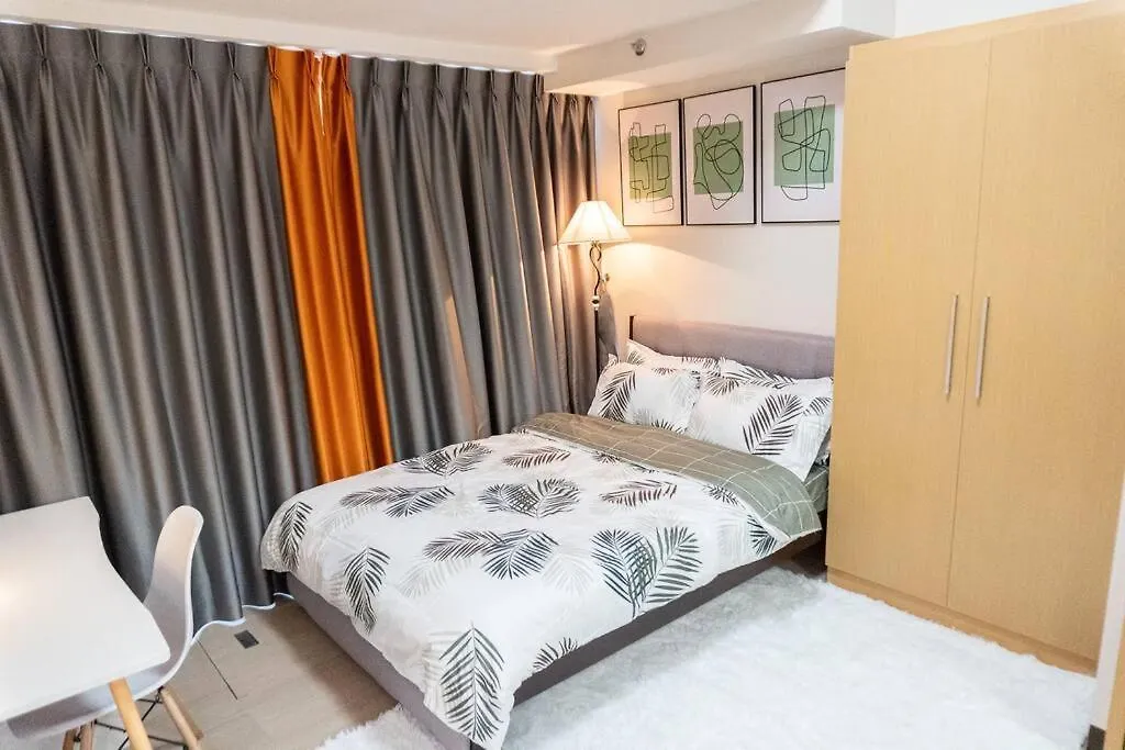 Apartment A2J Luxury 2Br Bgc Uptown Suite Near Uptown Mall Manila