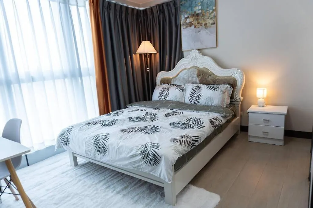 A2J Luxury 2Br Bgc Uptown Suite Near Uptown Mall Manila