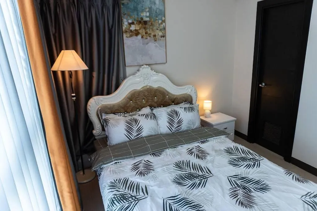 A2J Luxury 2Br Bgc Uptown Suite Near Uptown Mall Manila Apartment