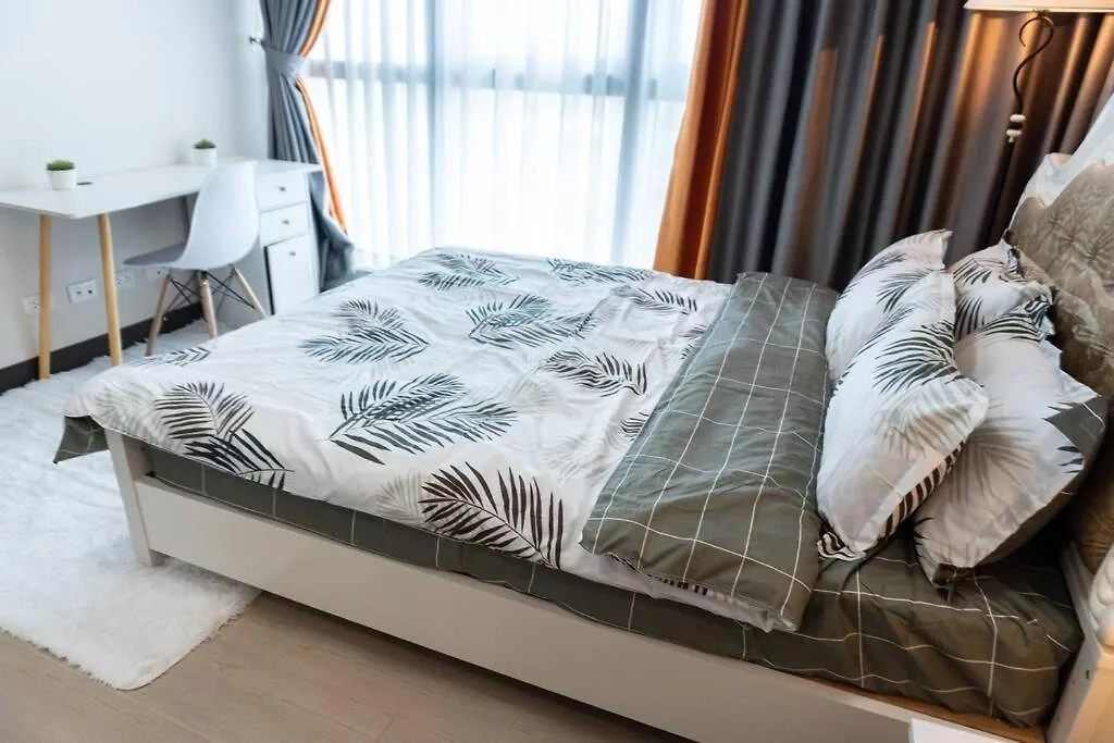 A2J Luxury 2Br Bgc Uptown Suite Near Uptown Mall Manila