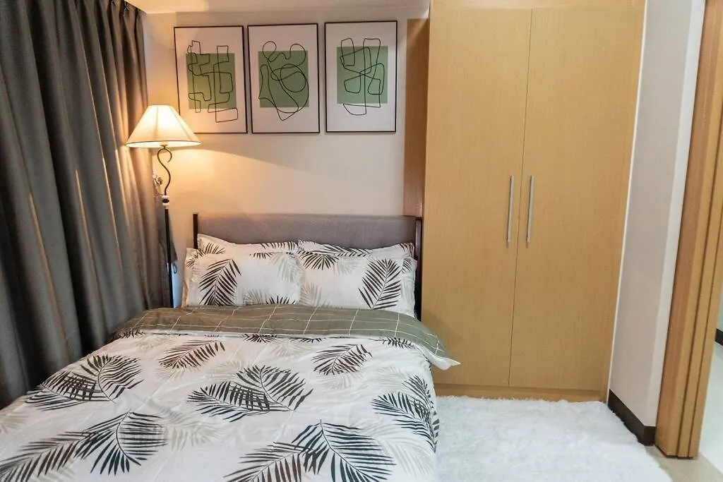 A2J Luxury 2Br Bgc Uptown Suite Near Uptown Mall location