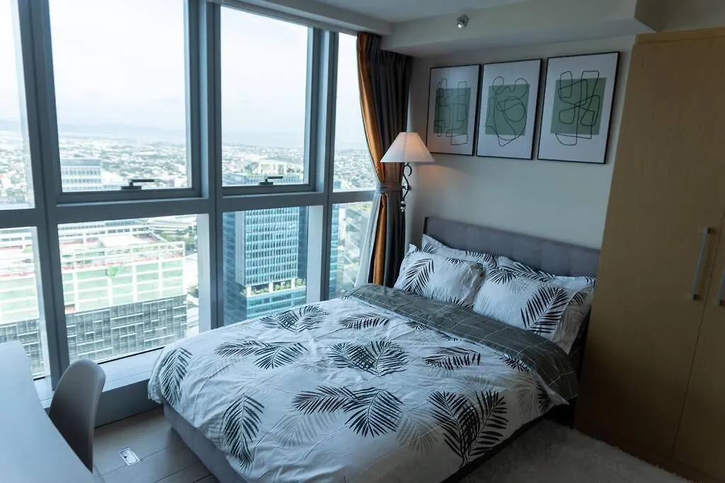 A2J Luxury 2Br Bgc Uptown Suite Near Uptown Mall Manila